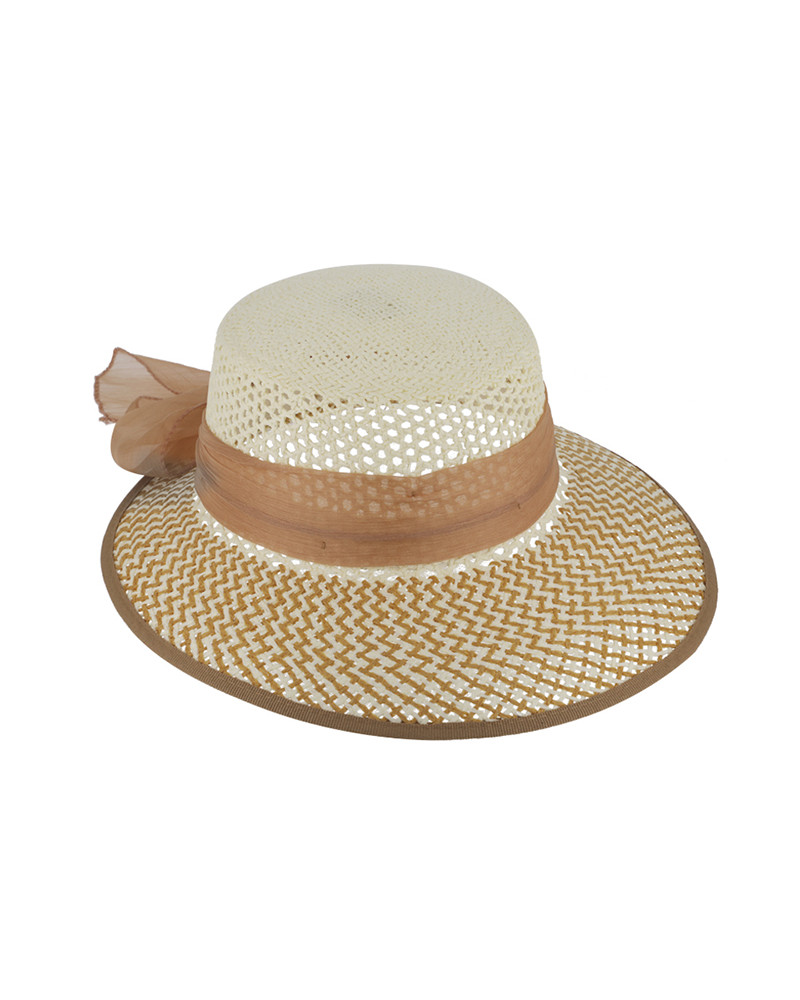 Chapeau forme casquette pour cérémonie coloris écru et beige - Chapo & Co