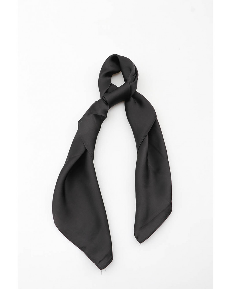 Foulard carré 70x70 en soie uni coloris noir - Chapo & Co