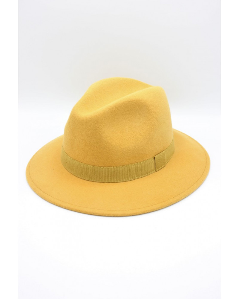 Chapeau forme Fedora en feutre de laine coloris moutarde