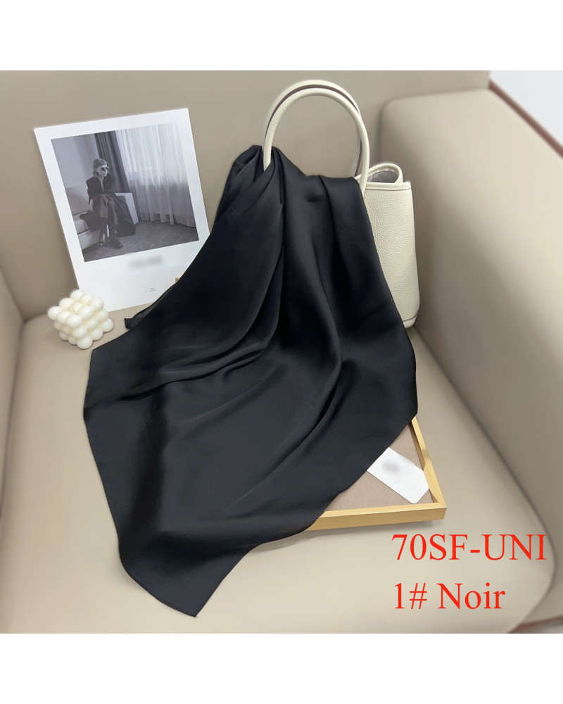 Foulard carré 70x70 au toucher soie uni coloris noir - Chapo & Co
