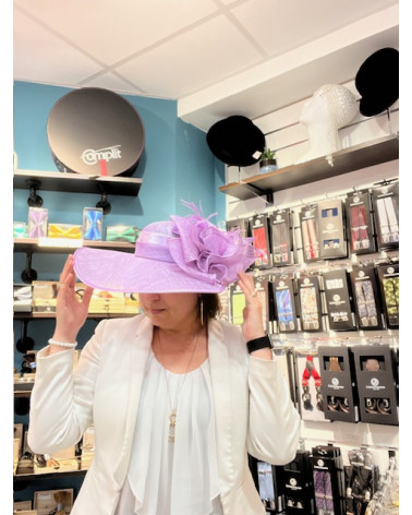 Chapeau de cérémonie lilas avec fleur aérienne made in Italie