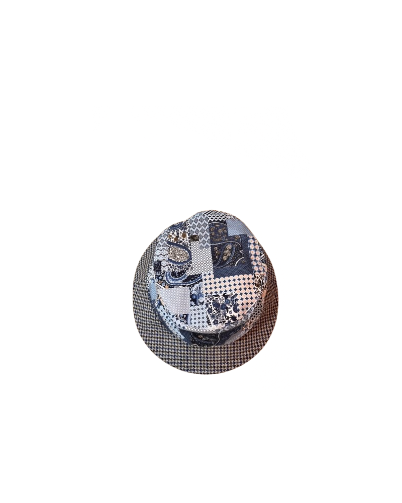 Bob homme pour l'été en coton et soie imprimé patchwork coloris bleu