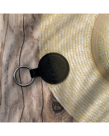 Accroche chapeau magnétique en cuir P.U. avec anneau doré coloris beige