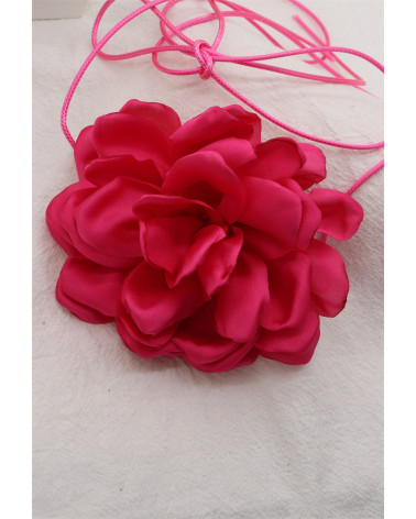 Choker Choker Fleur en Tissu fuchsia – Collier Ras-du-Cou Élégant et Romantique