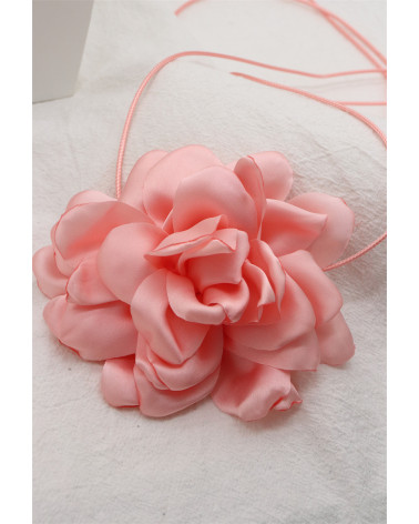Choker Fleur en Tissu rose – Collier Ras-du-Cou Élégant et Romantique