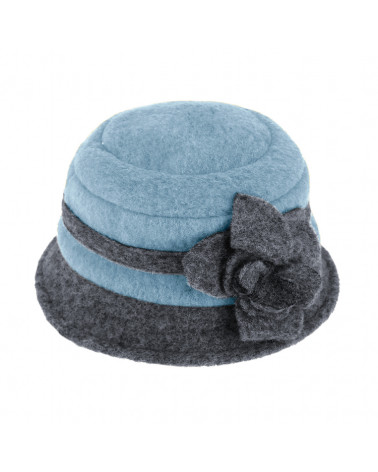 Chapeau forme cloche en laine bicolore déco fleur coloris bleu - Chapo & Co