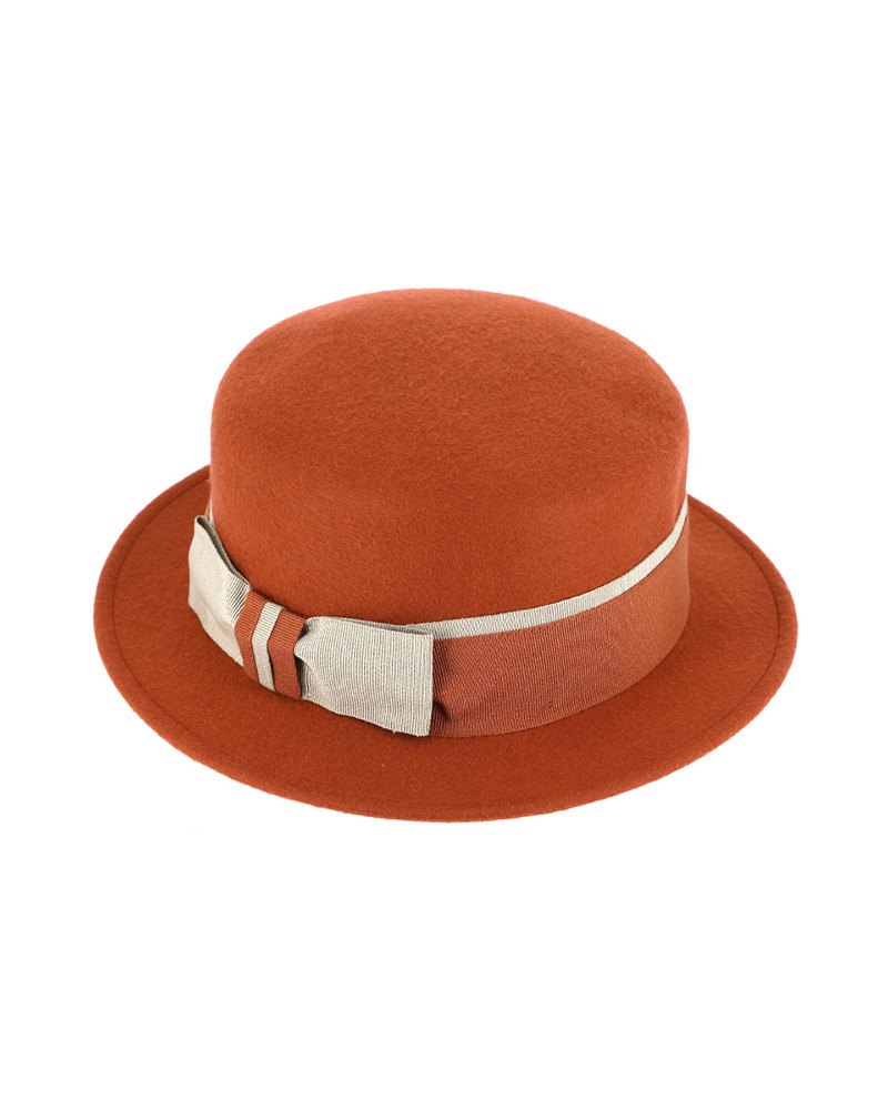 Chapeau rétro chic en feutre de laine coloris cannelle