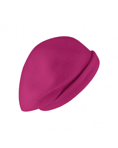 Béret tricoté type Basque en laine coloris fuchsia – Chic et confortable pour l’hiver