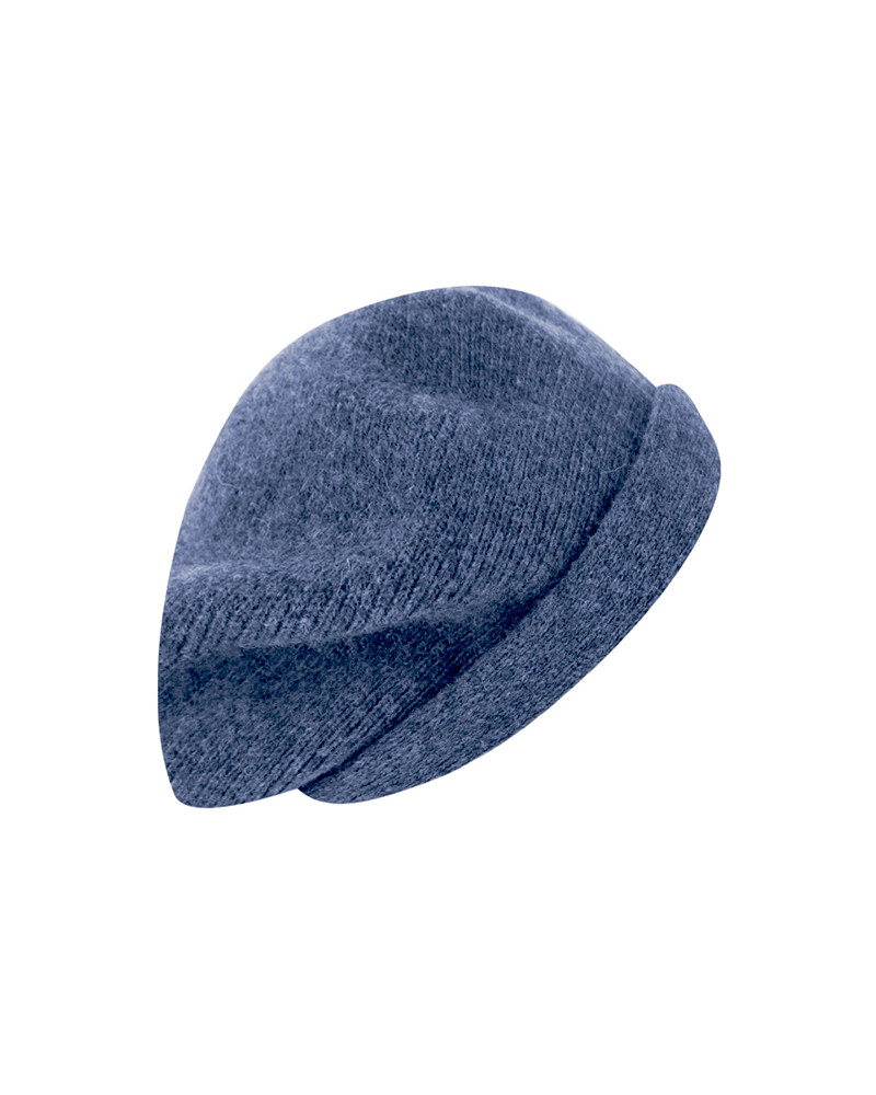 Béret tricoté type Basque en laine coloris bleu jean – Chic et confortable pour l’hiver