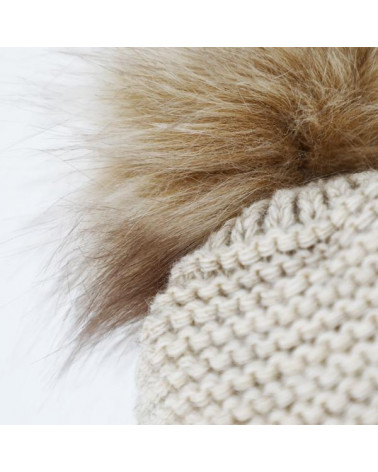 Bonnet doublé point mousse avec pompon fourrure coloris taupe