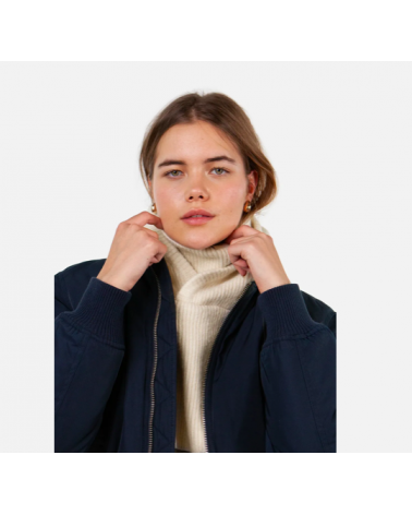 Capuche tricotée Barts coloris crème – Chaude et douce en fibres recyclées