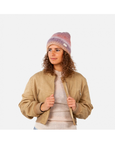 Bonnet femme Barts Turnup coloris framboise – Maille unique en fibres recyclées
