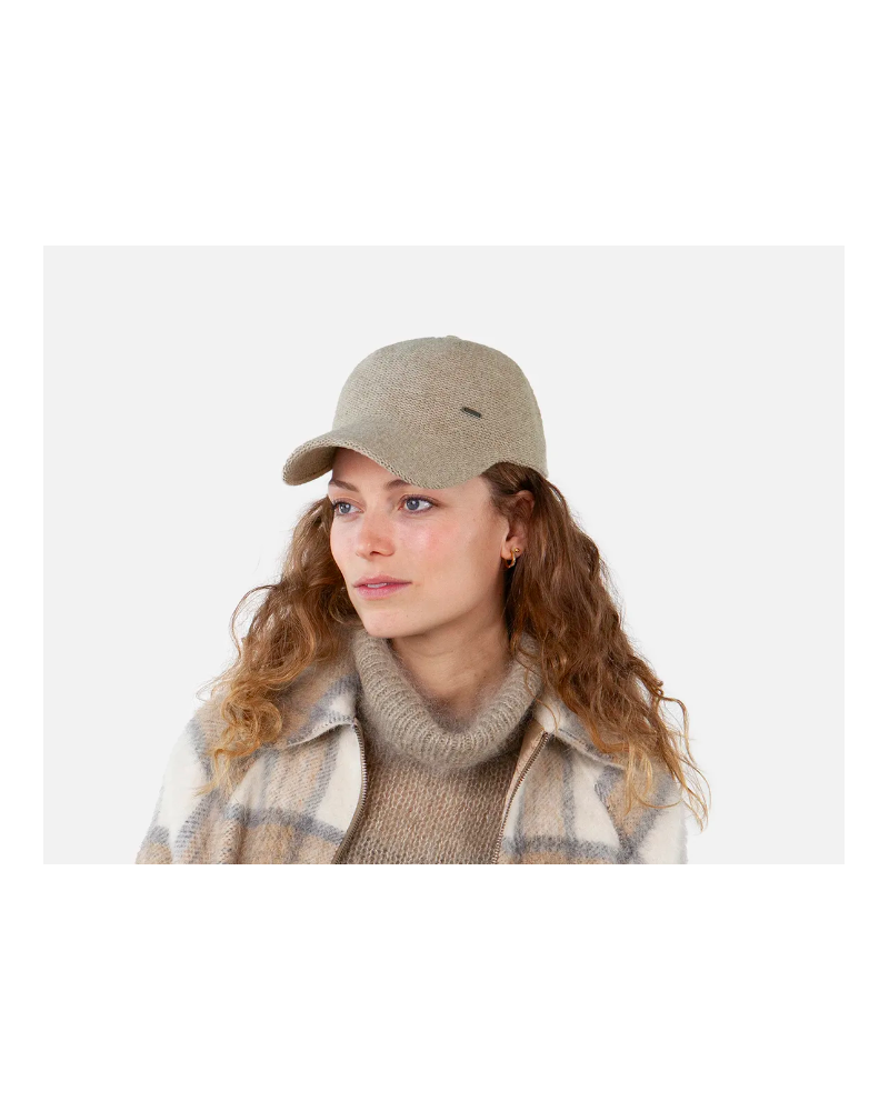 Casquette de baseball hiver femme coloris beige modèle Eyllin - Chapo & Co Casquette de baseball hiver femme coloris beige modèle Eyllin - Chapo & Co