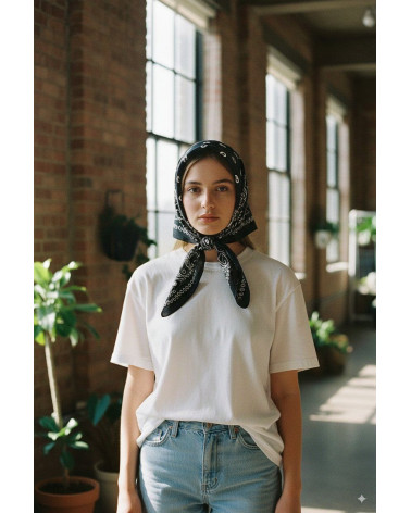 Foulard carré 70x70 en soie imprimé Bandana noir - Chapo & Co