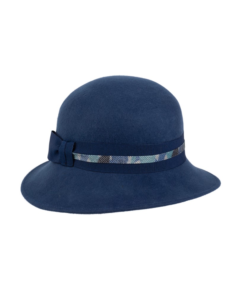 Chapeau forme cloche en feutre coloris bleu - MTM
